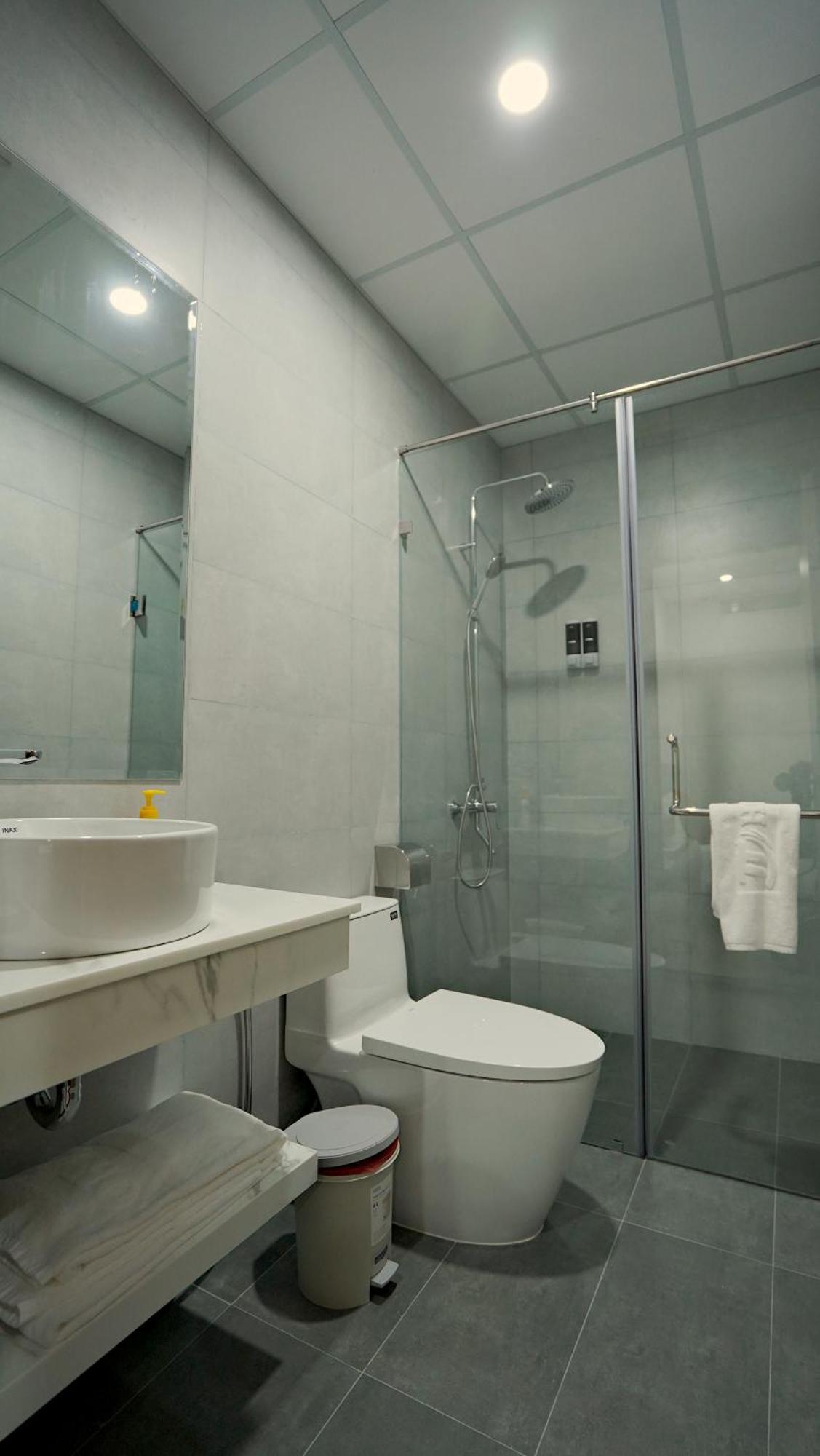 Thanh Thuy Hotel Buon Ma Thuot Buitenkant foto